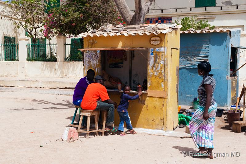 20090528_112328 D3 P1 P1.jpg - Canteen, Goree Island